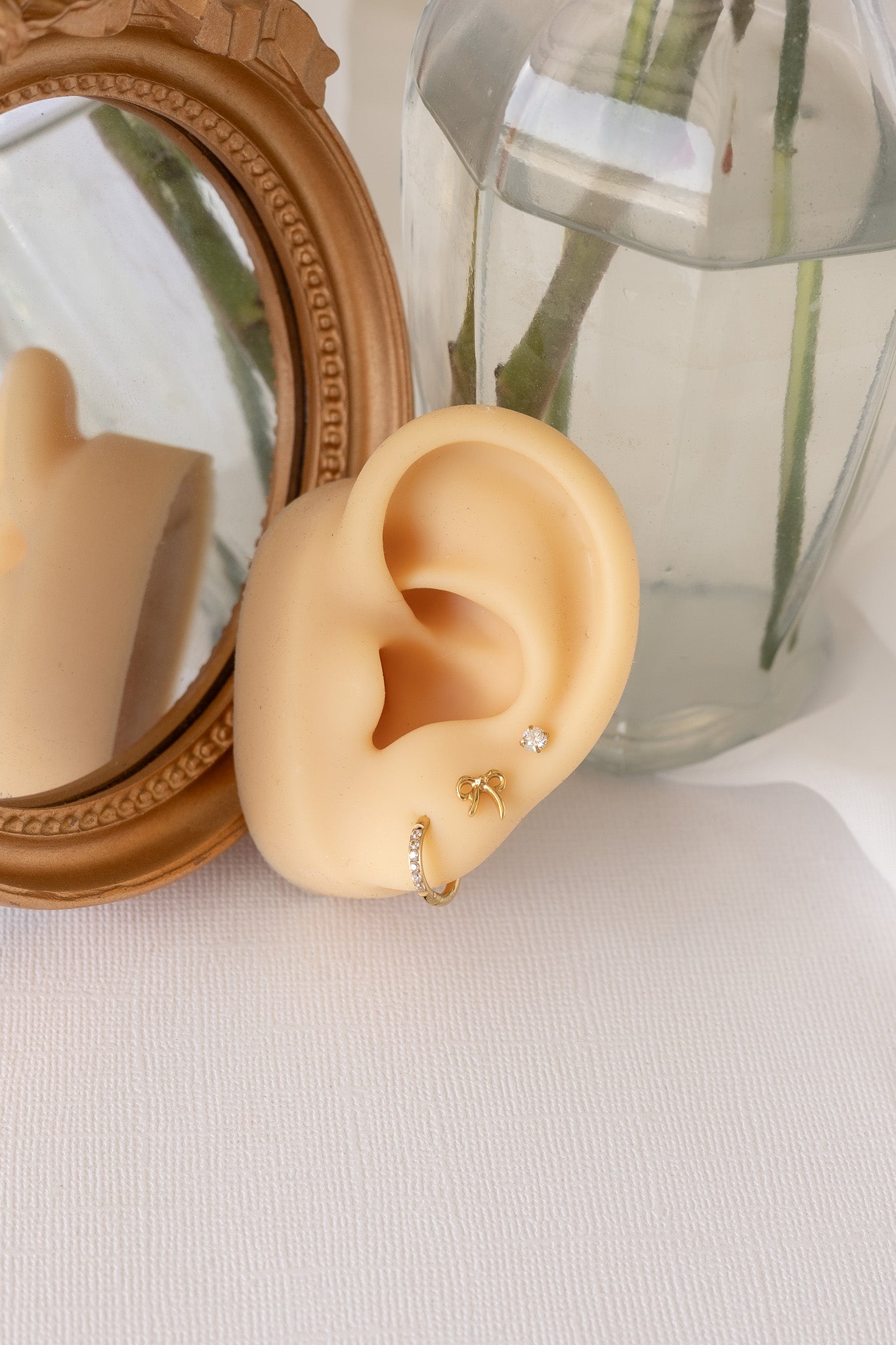Bow Flat Back Stud